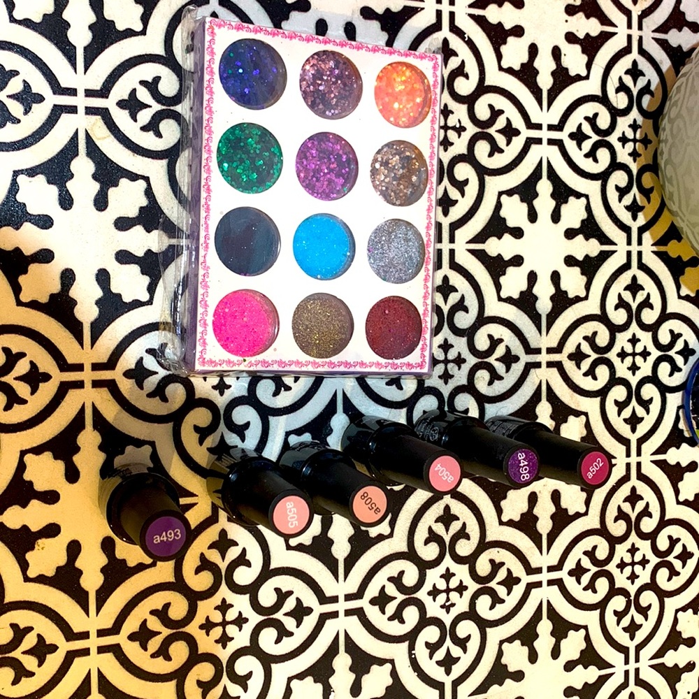 Gel nail polishes! (UV light required)